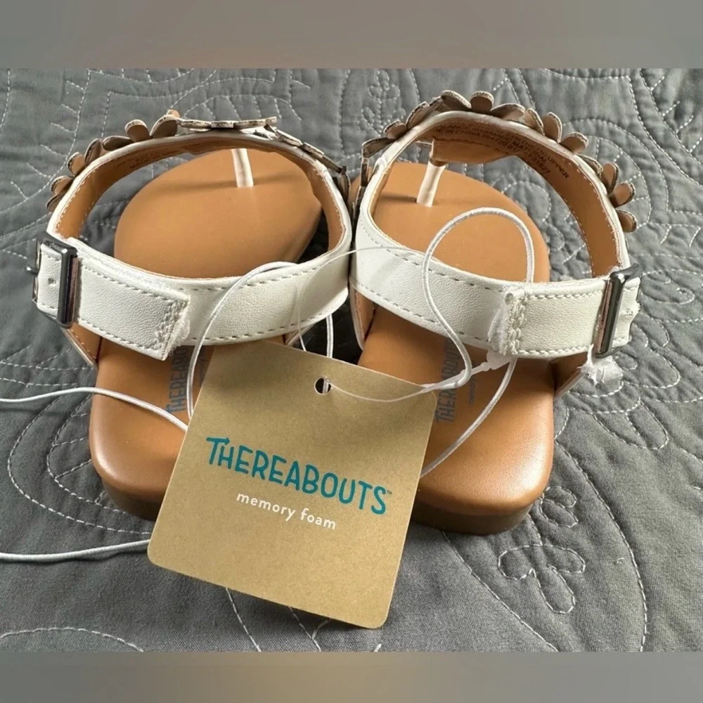 Thereabouts Big Girls White Hazel Adjustable Strap Flat Sandals Big Girls 4